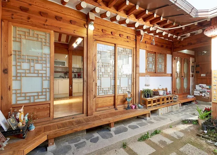 Inwoo Guesthouse 3* Seoul