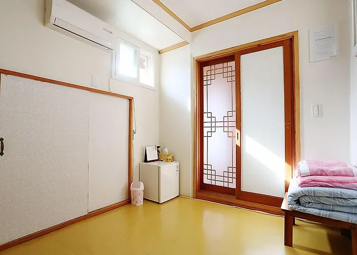 Inwoo Guesthouse Guest house