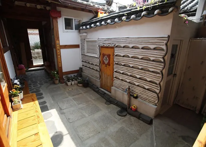 Inwoo Guesthouse 3*