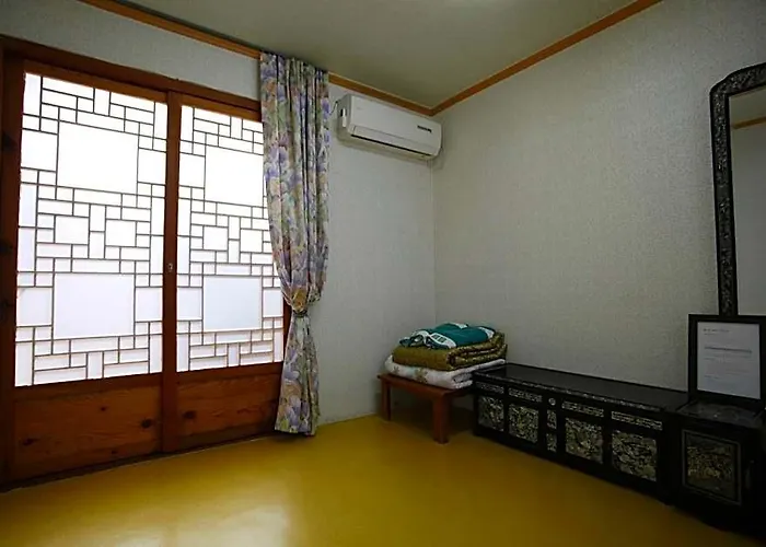 Inwoo Guesthouse 3*